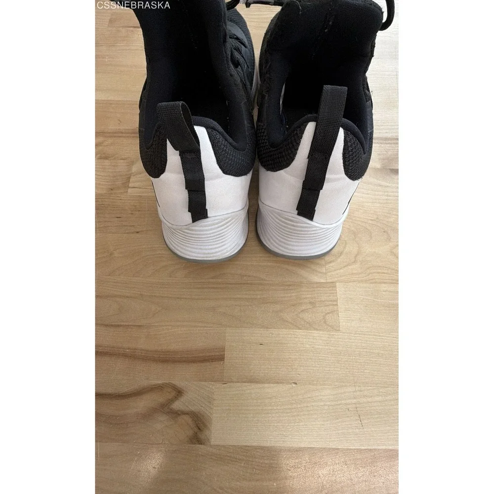 Jordan Ultra Fly‎ 2 Low Black White Basketball Sneakers Men's Size 10.5